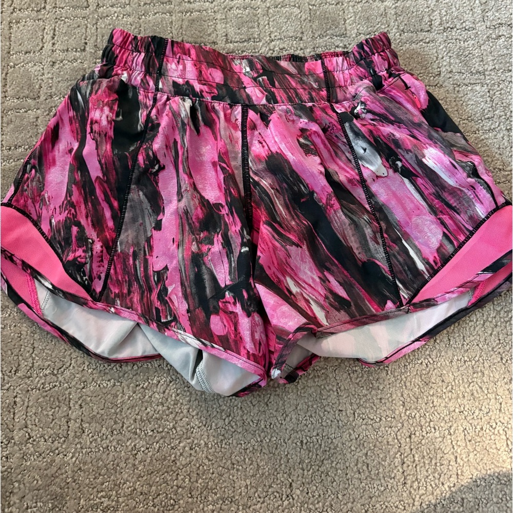 Lululemonn Hotty hot shorts longest 4” inseam size 4 worn once